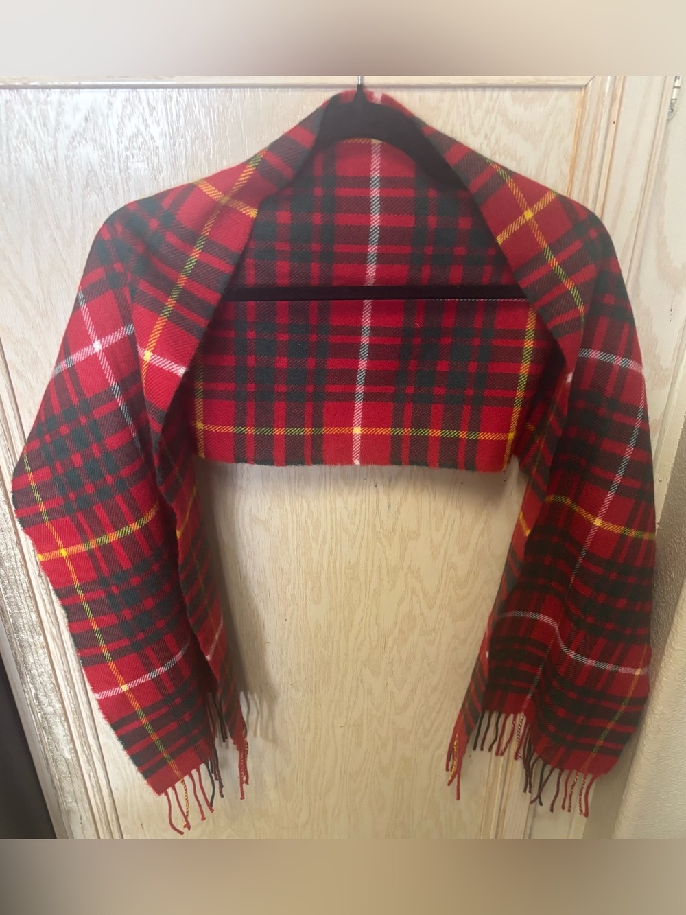 Ingles Buchan 100% Lambswool Tartan Scarf 12 X 62” Scotland Fringe Red Holiday - Picture 2 of 13